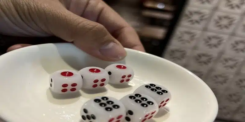 Cách nghe hột tài xỉu dựa vào độ vang của xúc xắc
